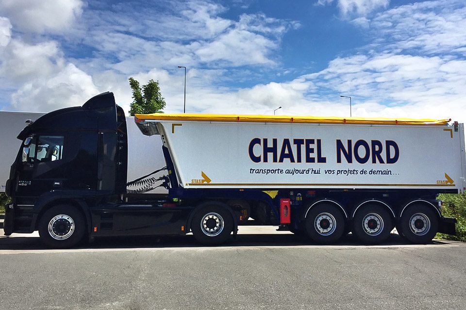 camion benne chatel nord transport vrac vue de côté